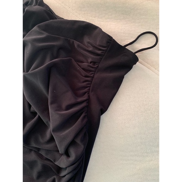 Ralph Lauren form fitted, lined black dress size 8 - Picture 3 of 9